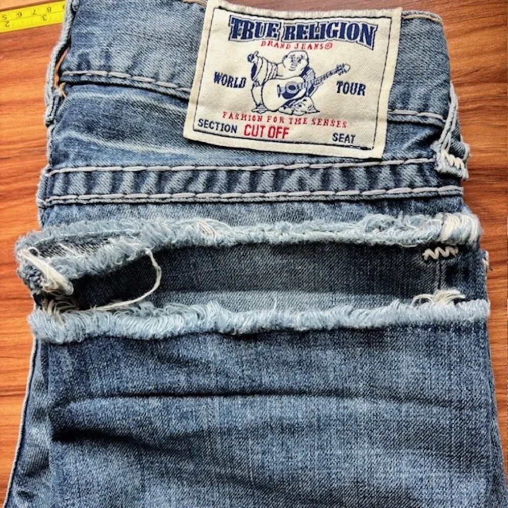True Religion Cut Off Bermuda Denim Shorts Women's 29 Blue Flap Pocket Raw Hem